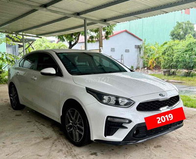 Kia Cerato 2019 1.6 AT Deluxe xe gia đình