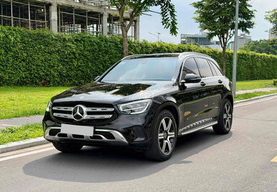 Mercedes Benz GLC model 2022 đen/đen siêu mới