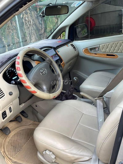 Toyota Innova 2008 - 179000 km