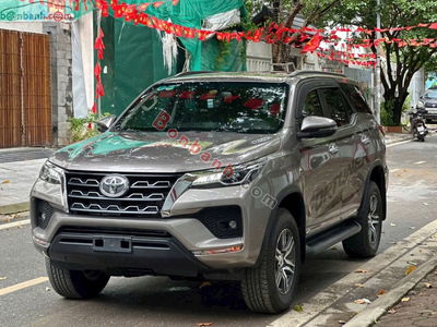 Xe Toyota Fortuner 2.4L 4x2 AT 2022