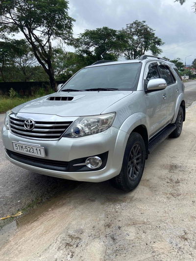 Toyota Fortuner 2015 2.5G 4x2 - 88800 km