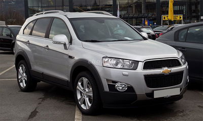 Ô tô Chevrolet Captiva 2010 màu bạc