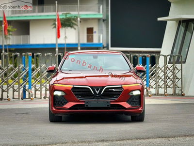 Xe VinFast Lux A 2.0 Base 2.0 AT 2020