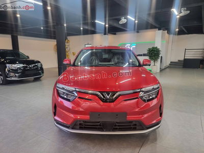 Xe VinFast VF8 S 2024