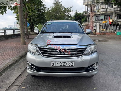Xe Toyota Fortuner 2.5G 2015