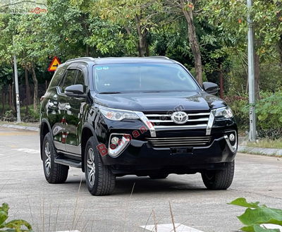 Xe Toyota Fortuner 2.4G 4x2 AT 2018