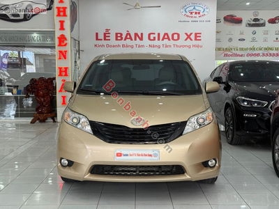 Xe Toyota Sienna LE 2.7 2010
