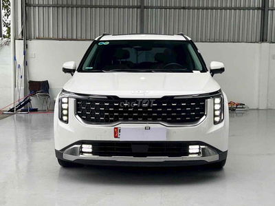 Bán Canival Signature Dầu 2025 siêu lướt 8000km