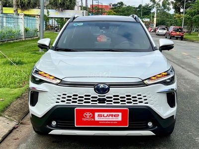 Toyota Corolla Cross Hybrid 2024 xăng điện 11000km
