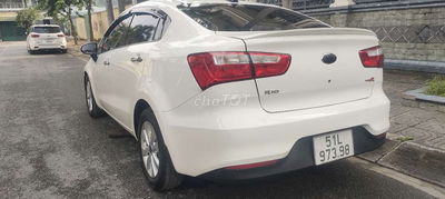 Kia Rio Sedan 2016 số sàn, màu trắng