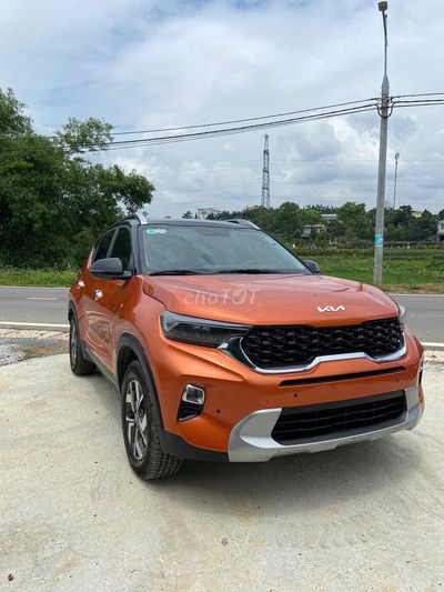 Kia Sonet 2023 Luxury 1.5 AT - 20000 km