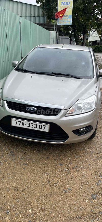 Ford Focus 2010 gia đình sử dụng