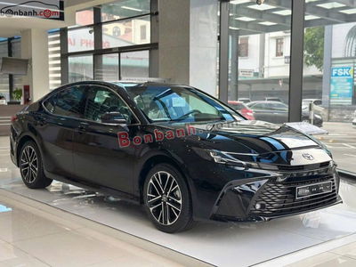 Xe Toyota Camry 2.0Q 2025