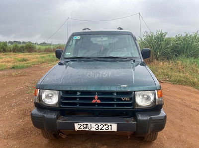 Mitsubishi Pajero 2003 - 300000 km