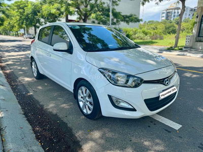 ⭐️ Hyundai i20 1.4AT sx 2013 odo 65.000km