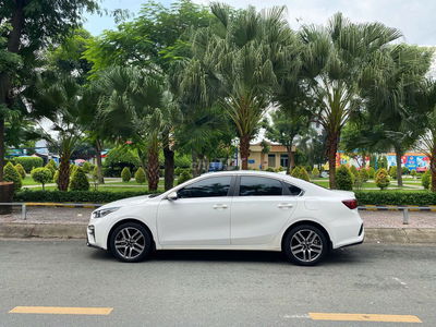 Kia Cerato 2020 1.6 AT Luxury - 18k km 51H-777.xx