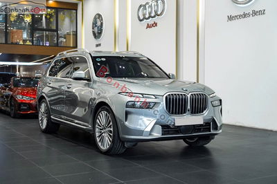 Xe BMW X7 Pure Excellence 2022