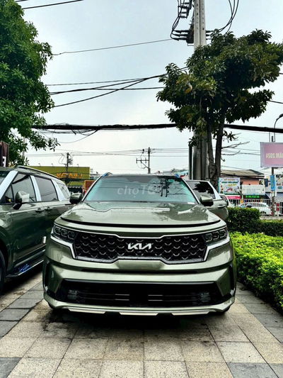 KIA SORENTO 2.2D PREMIUM - XANH JUG GIÁ 1049 TRIỆU