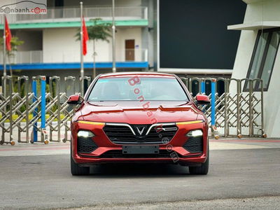 Xe VinFast Lux A 2.0 Base 2.0 AT 2020