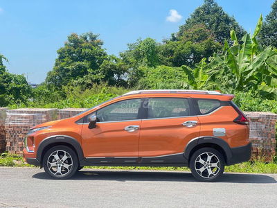 Mitsubishi Xpander Cross 2020 màu cam 7 chỗ