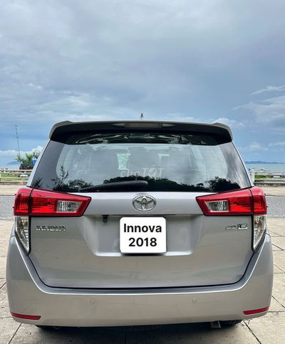 Toyota Innova 2018 2.0E - 125 km