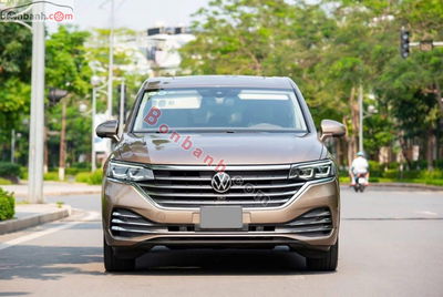 Xe Volkswagen Viloran Luxury 2025