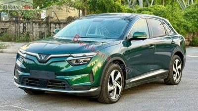 Xe VinFast VF8 S 2024