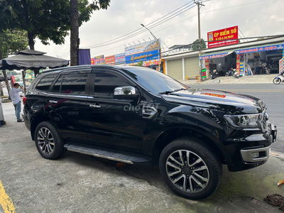 Ford Everest Titanium 2021 4x4 bảo hành2026 vay75%