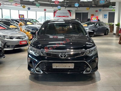 Xe Toyota Camry 2.0E 2018
