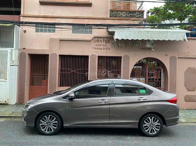 Honda City 2018 1.5 TOP - 16000 km