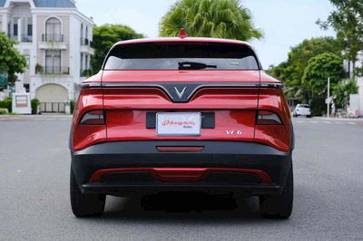 VF6 Plus màu đỏ xe GF