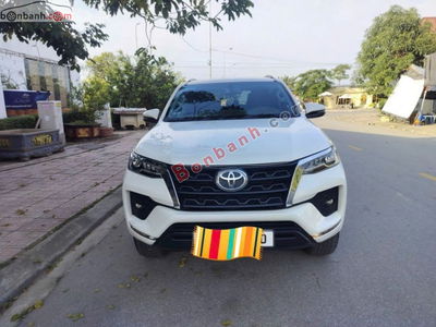 Xe Toyota Fortuner 2.4L 4x2 AT 2023