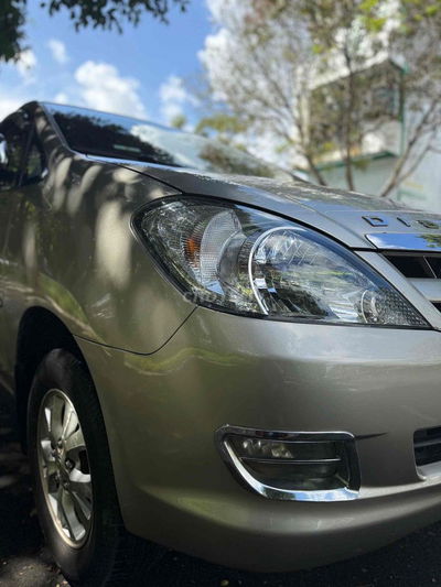 Toyota Innova 2006 G - 239000 km