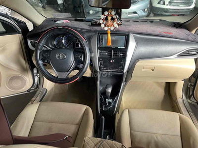 Toyota Vios Sedan 2020 màu vàng cát
