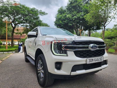 Xe Ford Everest Ambiente 2.0L 4x2 AT 2025