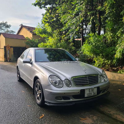 Mercedes-Benz E240 2003 - 1280000 km
