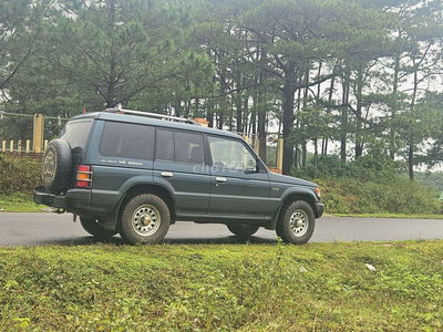 xe 2 cầu, 6 máy. Mitshubisi Pajero