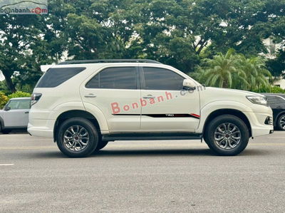Xe Toyota Fortuner TRD Sportivo 4x2 AT 2015