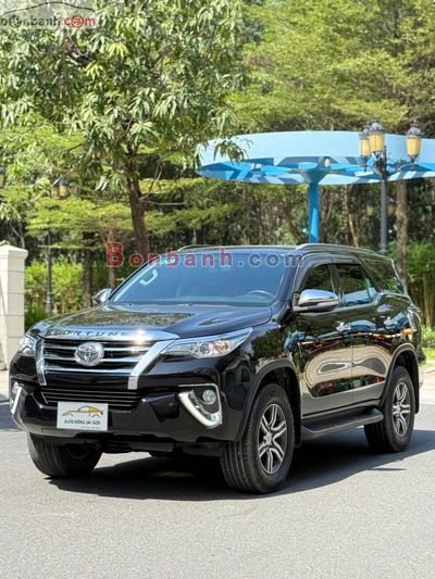 Xe Toyota Fortuner 2.7V 4x2 AT 2017
