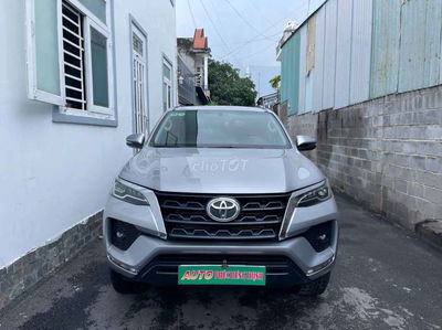 Fortuner 2021, 49 ngàn km,thơm mùi mới,sơn zin 95%
