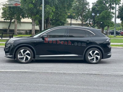 Xe VinFast VF8 Eco AWD 2023