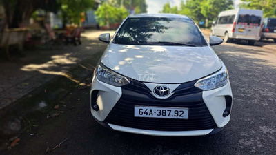 Toyota Vios 1.5 MT 2022 số sàn màu trắng