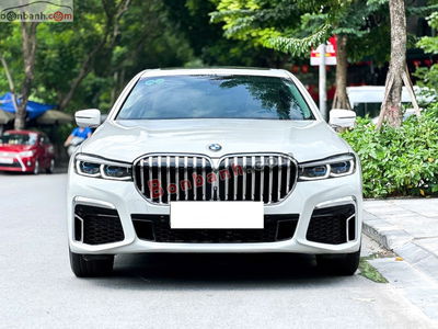 Xe BMW 7 Series 740Li 2018