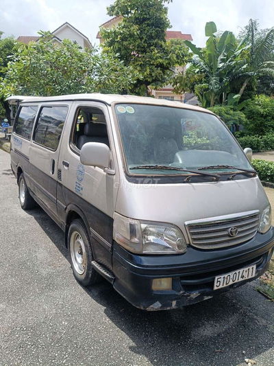 ToyotaHiace Van 2004 đăng kiểm mới về khởi nghiệp