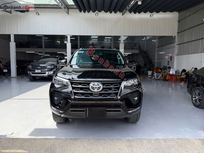 Xe Toyota Fortuner 2.7V 4x2 AT 2021