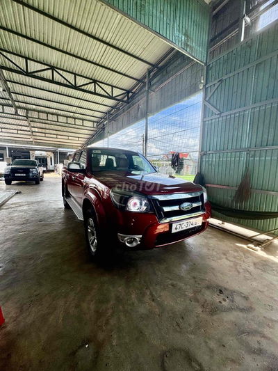Ford ranger 2 cầu số sàn bản đủ XLT