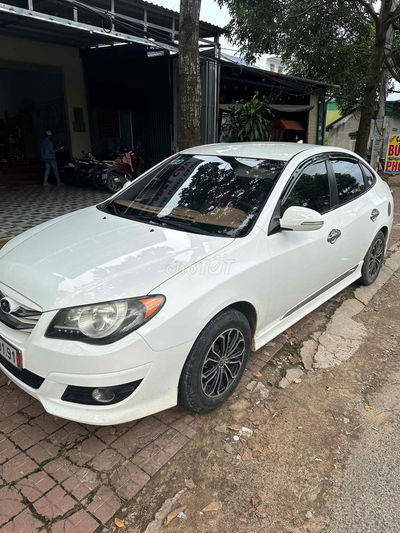 chính chủ cần bán xe avante ,