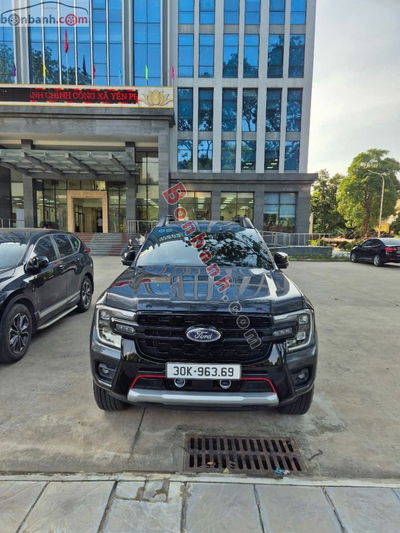 Xe Ford Ranger Stormtrak 2.0L 4x4 AT 2024