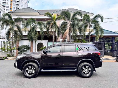 Toyota Fortuner 2020 2.4AT 4x2 - 68000 km