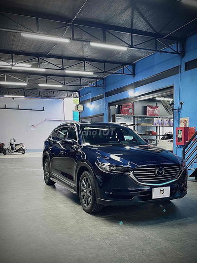 Mazda CX-8 premium SUV 7 chỗ, nội thất da đen